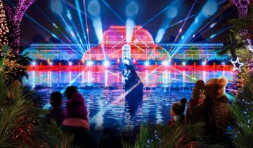 Christmas Light Show at Kew with Oxford St Shopper - De Vere Travel Group